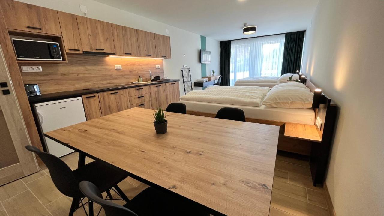 Rezidex Apartmanhaz 塞格德 外观 照片